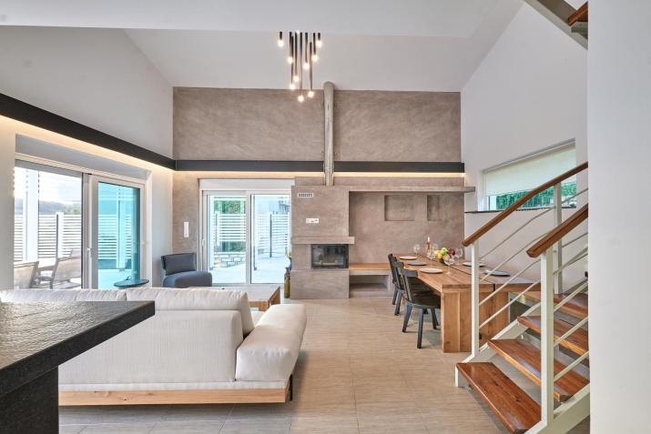 Moly - Luxury Villa with Heated Private Pool
