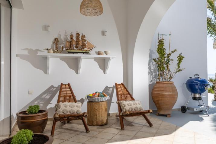 Naxos Beach Front Villa ''Moments''