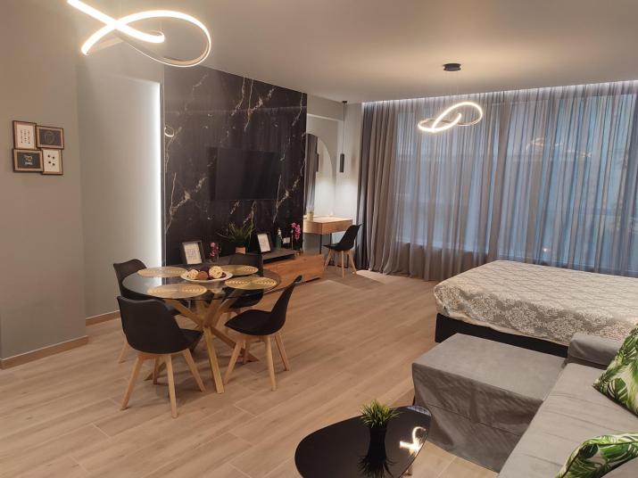 Amazing Apartments @ Monastiraki Subway Station