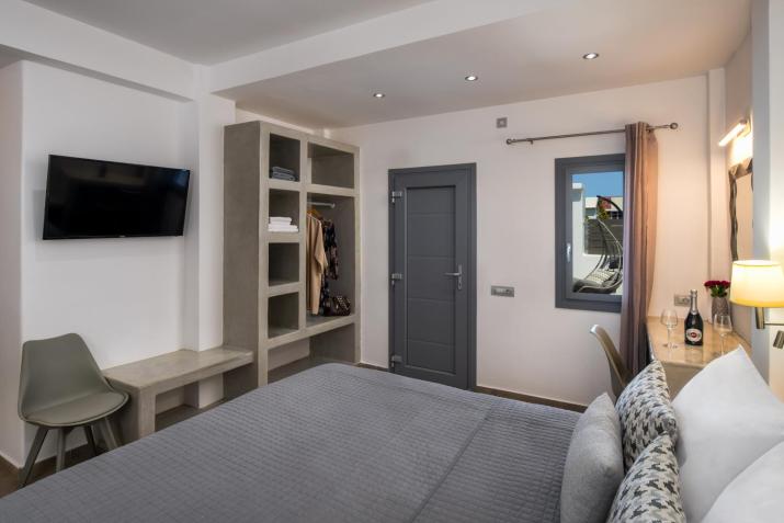 Potamida Suites