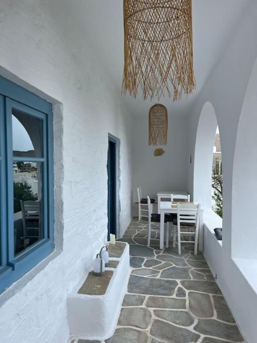 Magnifique Villa sur la plage de Piso Livadi - Paros