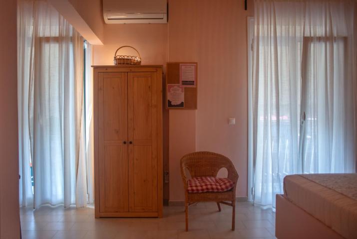 Nina's apartment