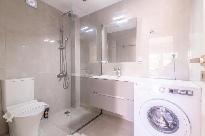 Elegant Suite 4 Near the Beach