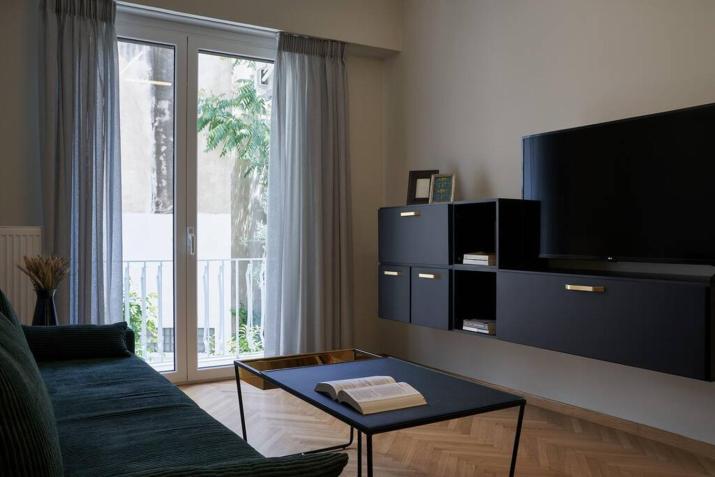 Little Gem: Modern Urban Retreat