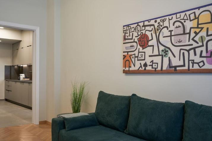 Little Gem: Modern Urban Retreat