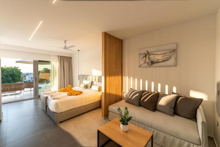Thimios Suites Adults Only