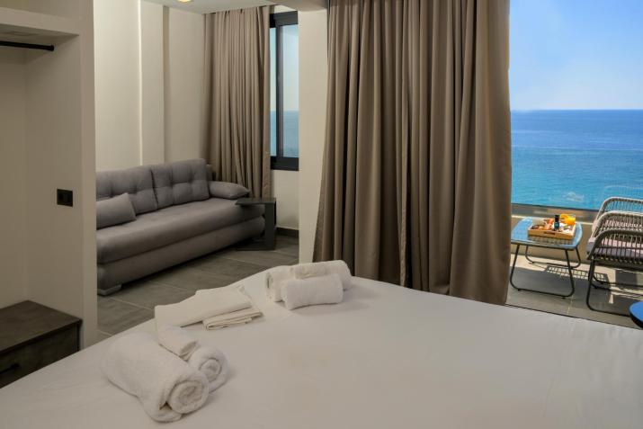 Olive Green Studios and Apartments