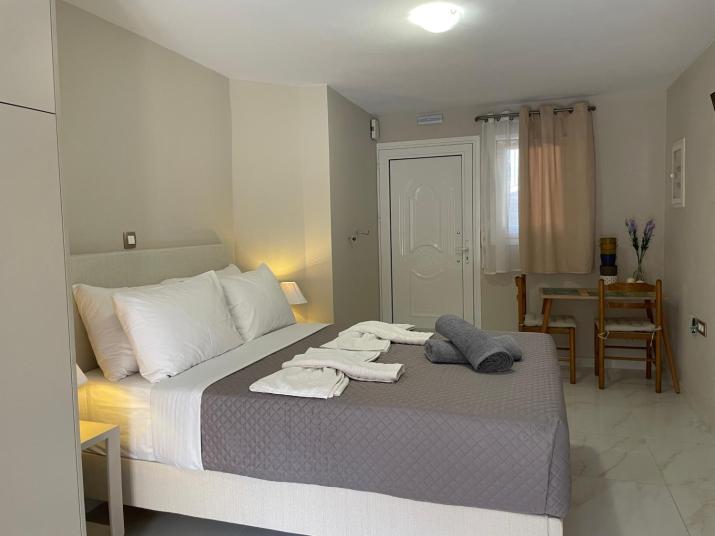 Arian Apartments