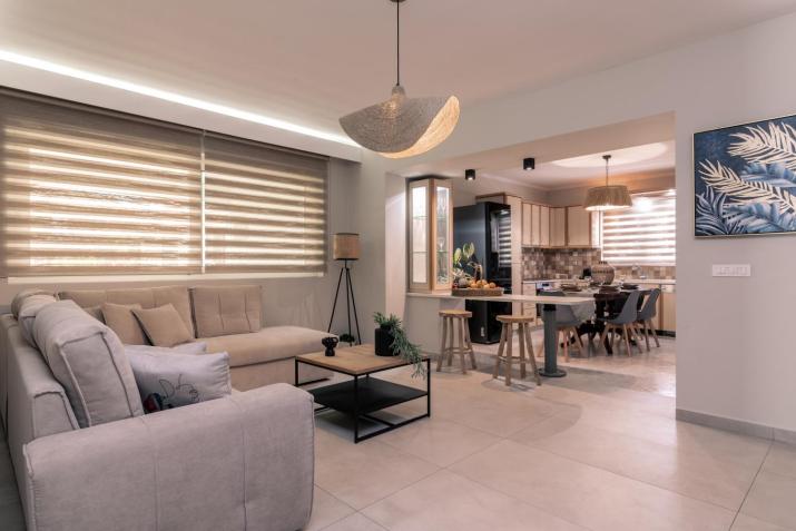 Fratelli Villa, with Heated Pool & Spa Whirlpool, By ThinkVilla