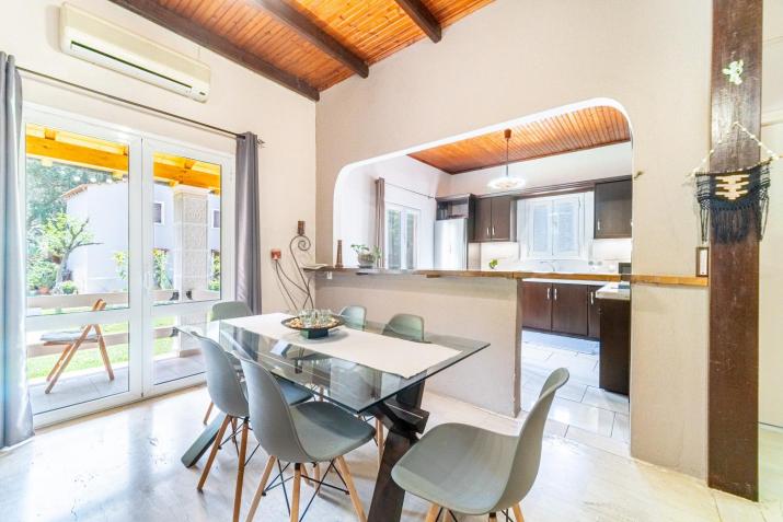 Giourgas house