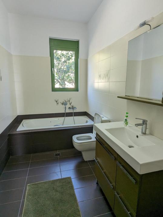 Moschatella House - 3 Double Ensuites