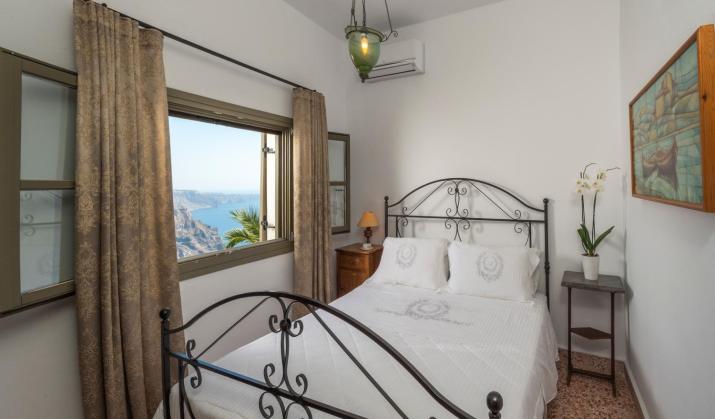 Anthos Caldera Suites