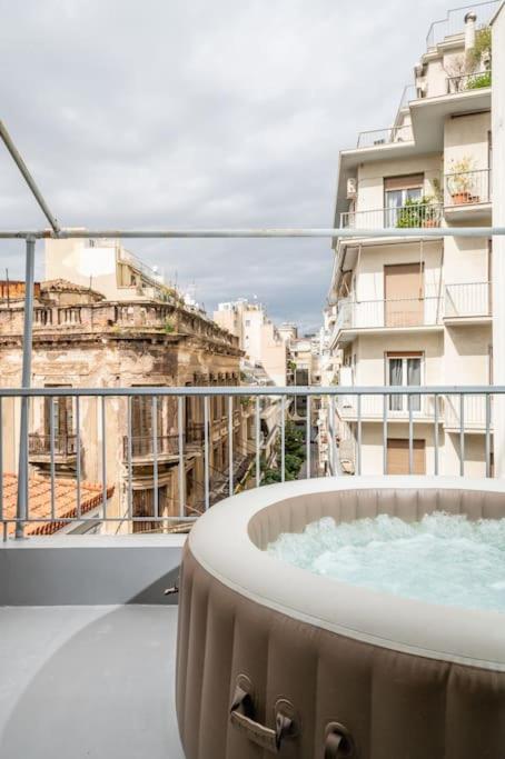 2BDR Boutique Full Apt in Plaka (BIG BALCONY)