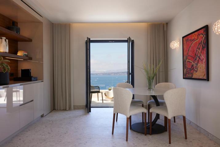 Aernia Suites & Art
