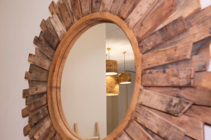 Hayes suite syros