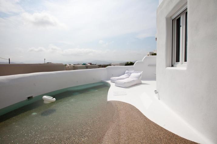 Golden Sun Hotel