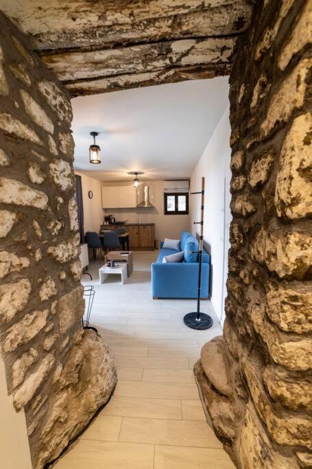Lithic Suites