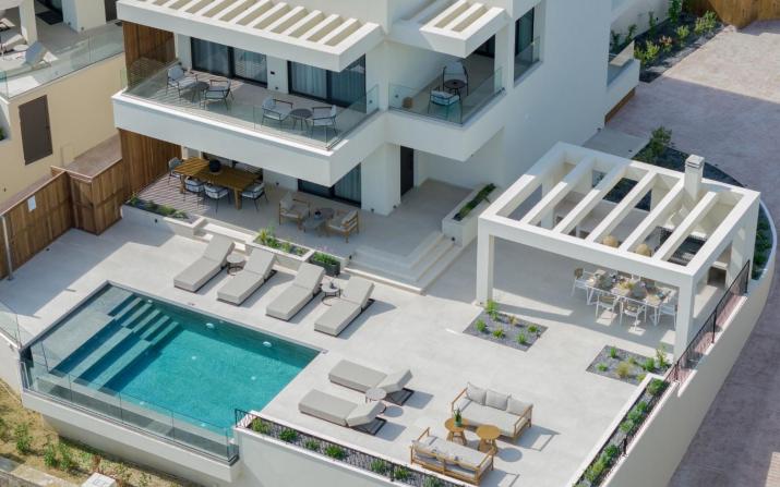 Eran Luxury Villa with Private Pool & Sea Views, by ZanteWize