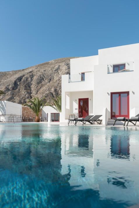 MAR n MAR CROWN HOTEL-SUITES