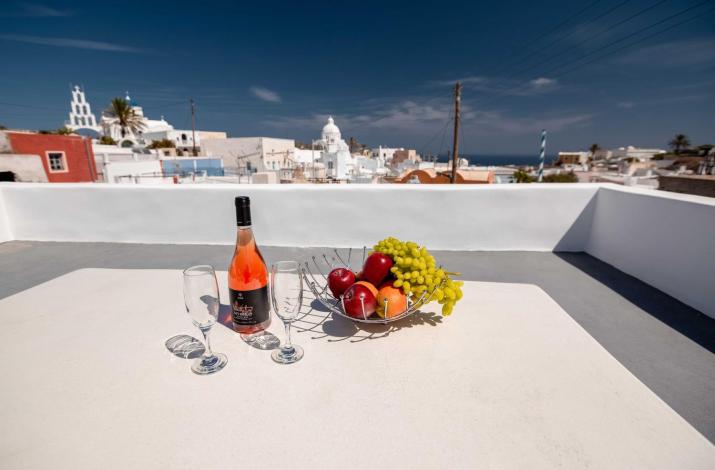 Santorini Karterados Retreat