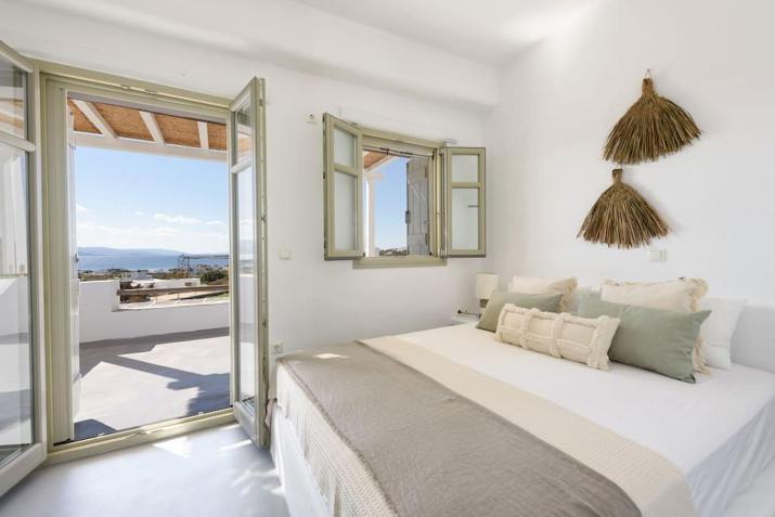 VILLA ATLAS in Santa Maria, Paros