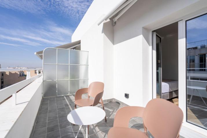 ERMOU 40 SUITES