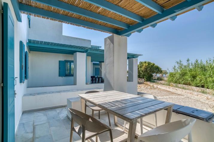 G&K Blue House on Agia Anargyroi Beach, Naousa