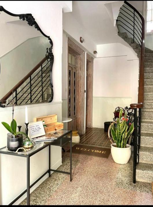 Konstantinos's Luxury vintage apartment
