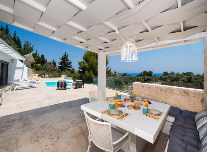 Villa Gaia - Divine private villa with pool, close to beach