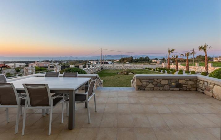 Alkis Dream villa with view
