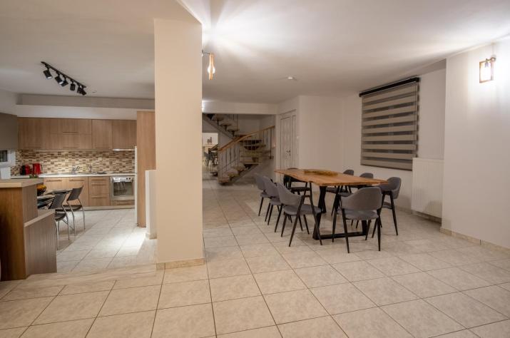 Villa Cool with Private Pool, Mountain & Sea View