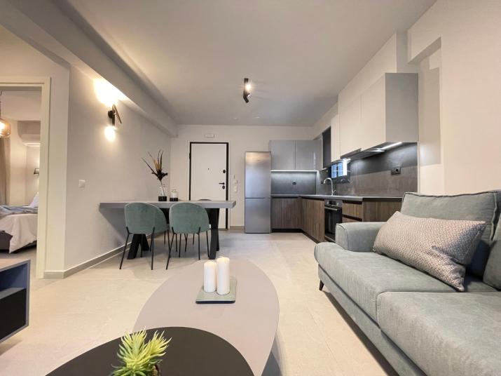 Athenean Gem near Athens Metro Mall