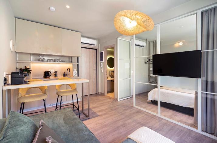 9 Muses Exclusive Suites In Syntagma