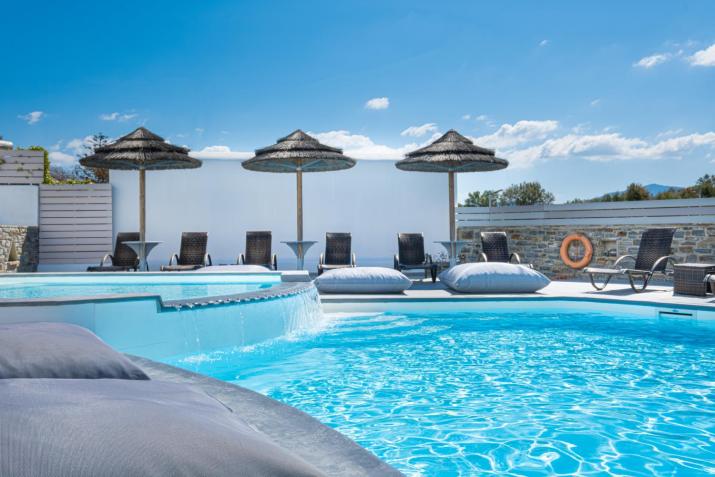 Liana Beach Hotel & Spa