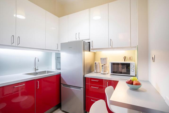 City Oasis: Newly Renovated 2Br Apt in City Center