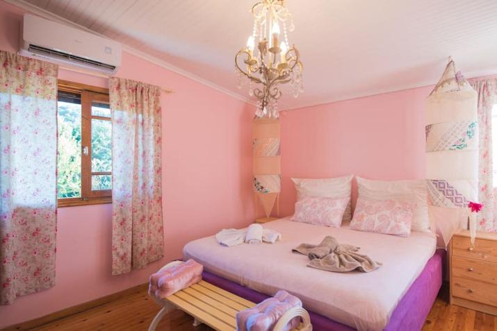 Lefkada's Bohemian Cottage