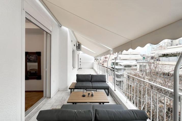 Spacious Penthouse near Downtown
