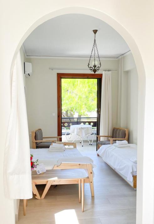 Malakassis House