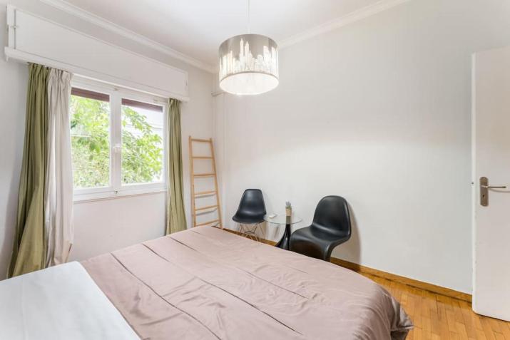 2BDR OlympianZeus Apt with Netflix