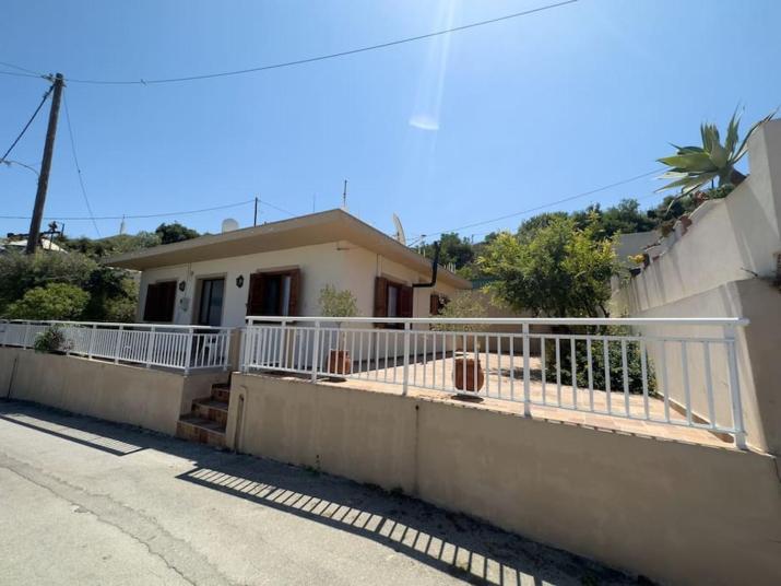 Maison authentique avec grande terrasse
