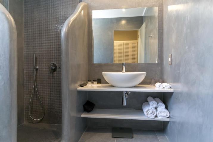 Acroterra Rosa Luxury Suites & Spa