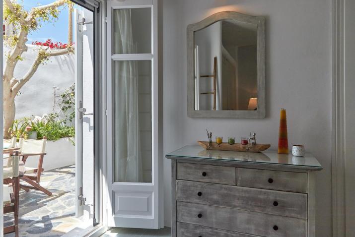 Yades House Paros