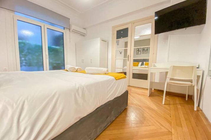 Syntagma square, 65sqm cozy family apartment