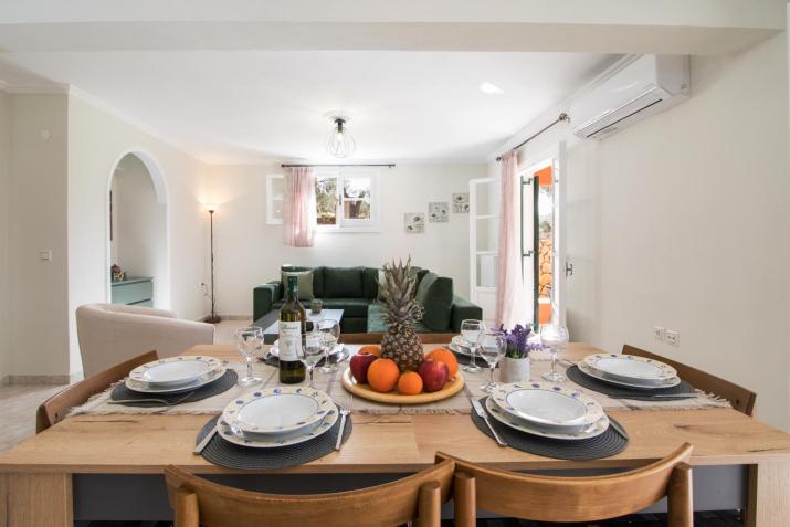 Spiros Holidays House