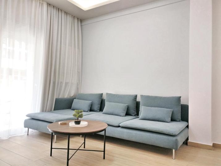 City Center Apartment with a Modern Breeze