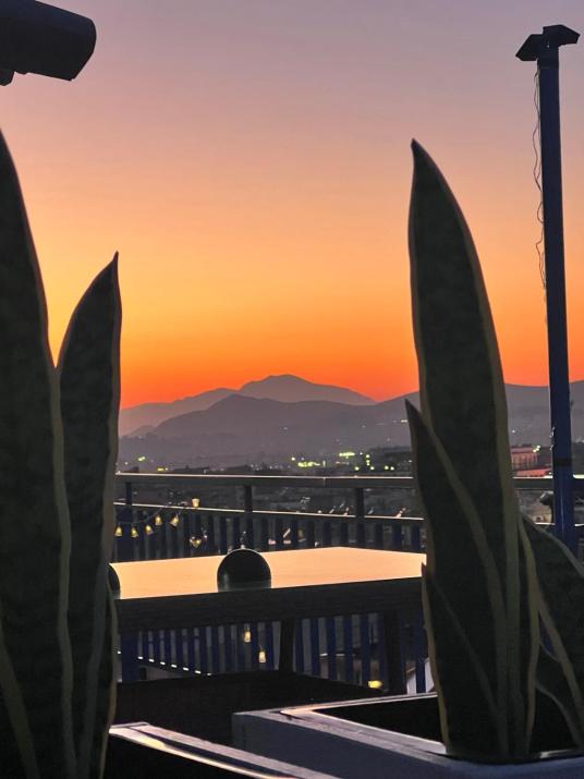sky inn with great location wonderful Acropolis view in Neos kosmos