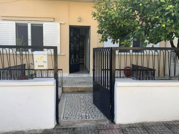 Lovely House with Private Carport & Shady Veranda