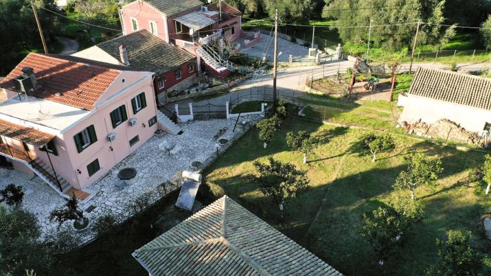 The Old Well, Spacious House in North Corfu