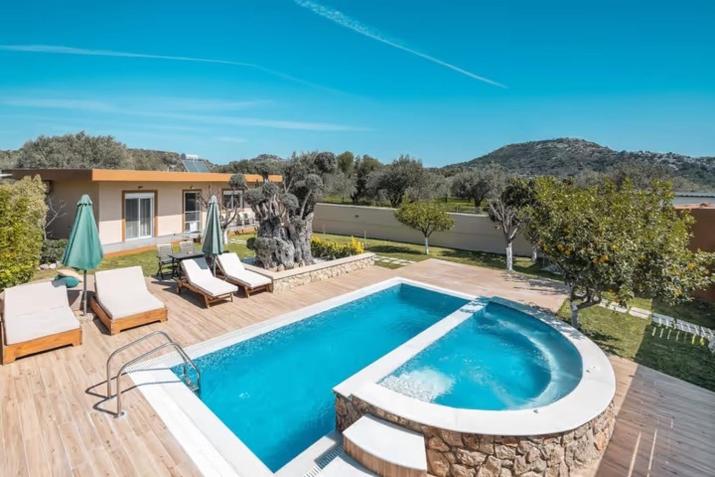 Villa MATA - 600m² with Private Pool and Jacuzzi