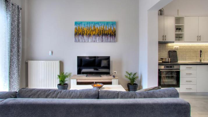 Maria riverside apartment